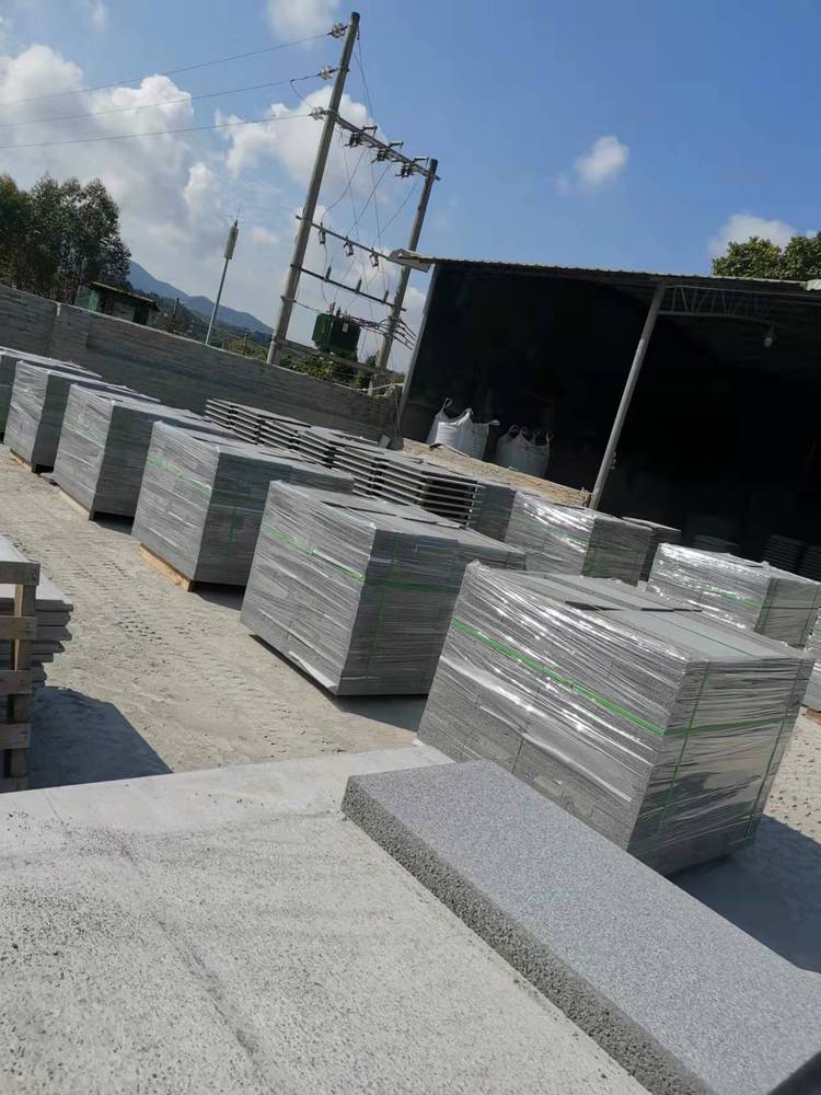 五顏六色仿花崗巖透水磚 市政園林道路的環(huán)保景觀鋪裝新選擇